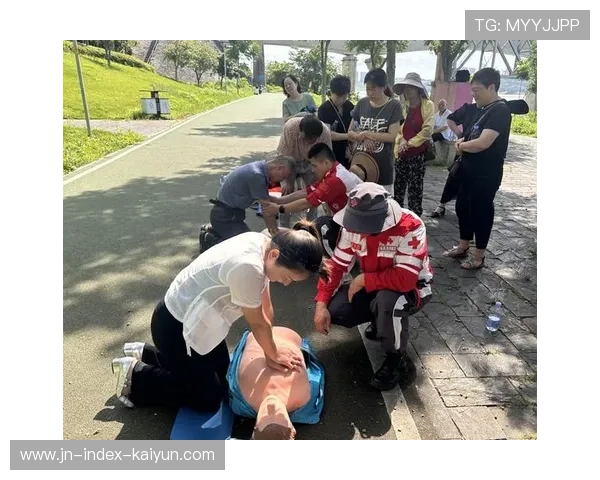 游泳队与社区联合开展防溺水演练，社区防溺水活动新闻稿